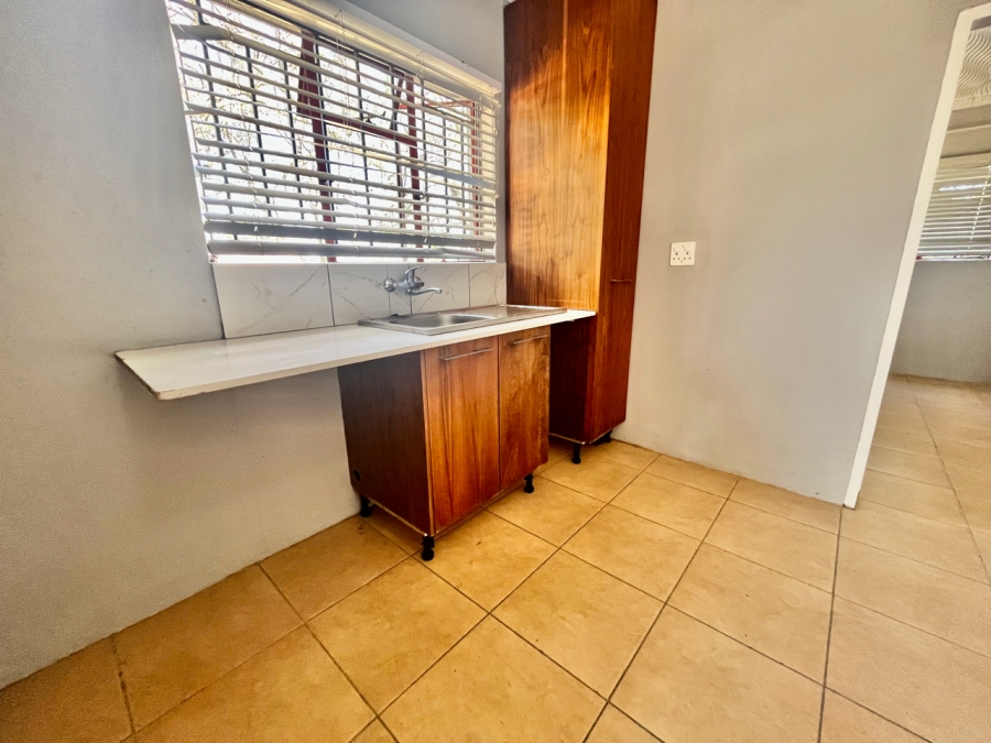 To Let 1 Bedroom Property for Rent in President Park Gauteng