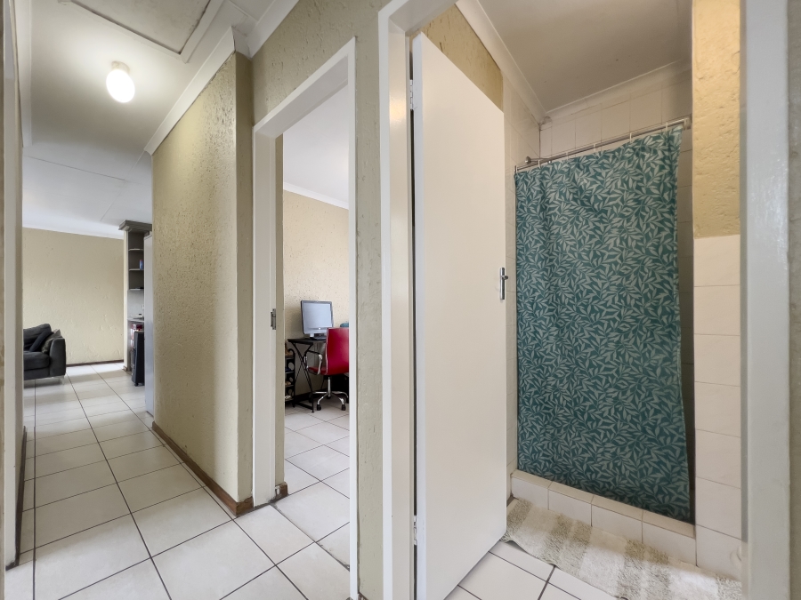 3 Bedroom Property for Sale in Glen Marais Gauteng