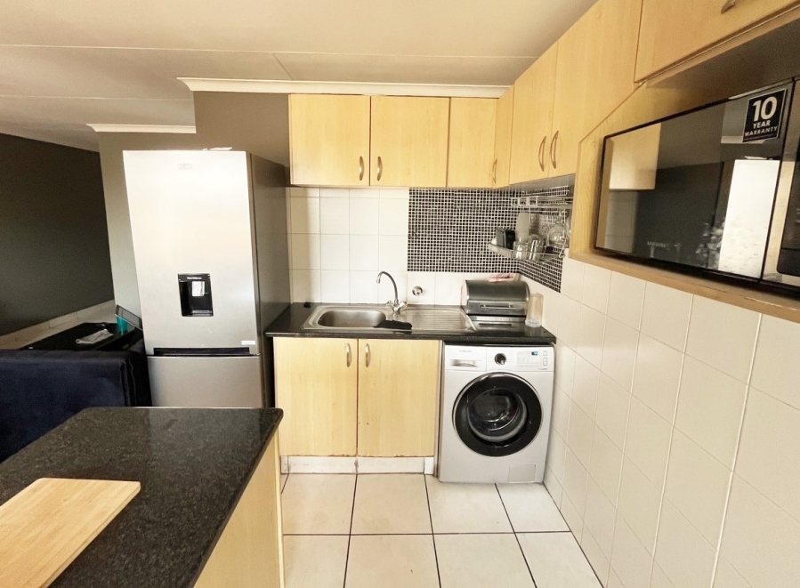 1 Bedroom Property for Sale in Sandown Gauteng