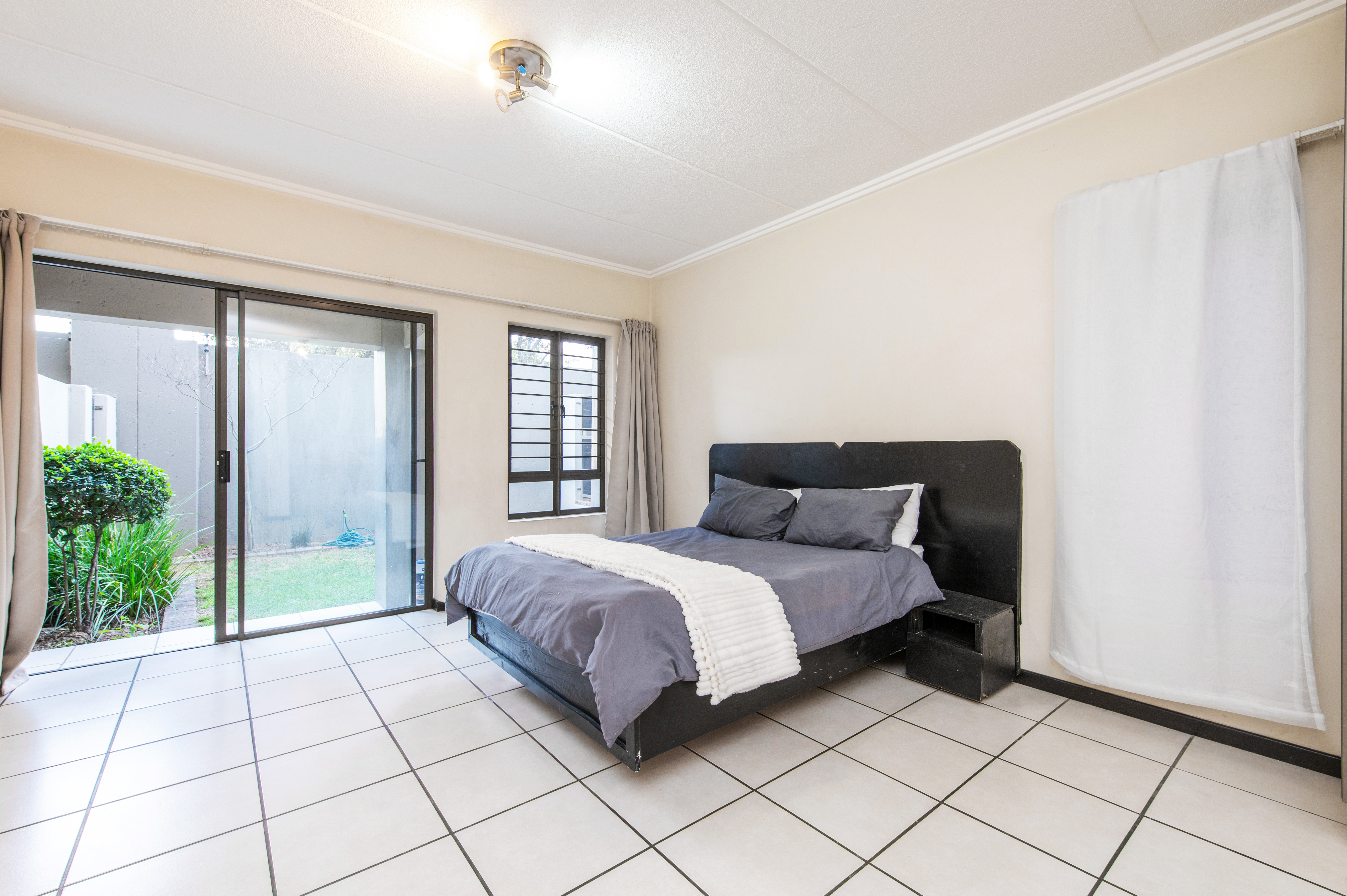 1 Bedroom Property for Sale in Paulshof Gauteng