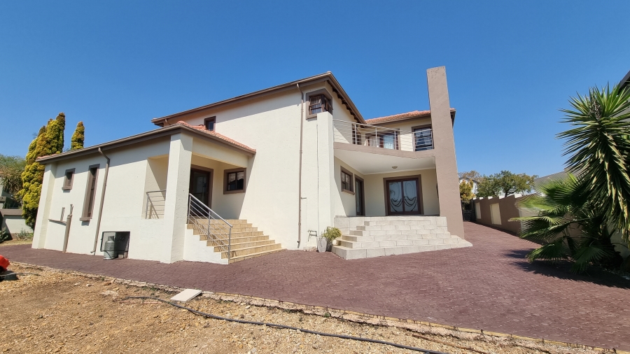 4 Bedroom Property for Sale in Six Fountains Residential Estate Gauteng