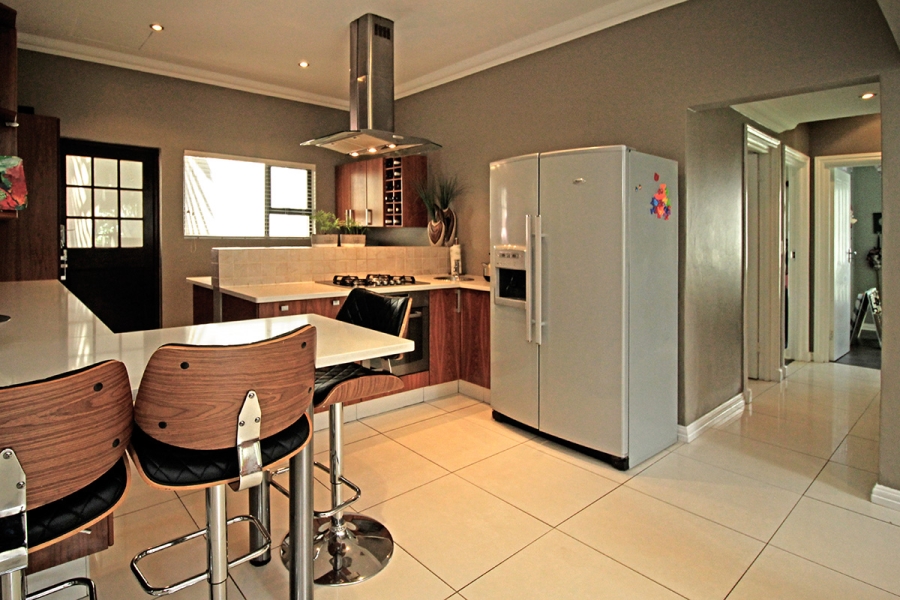 3 Bedroom Property for Sale in Broadacres Gauteng