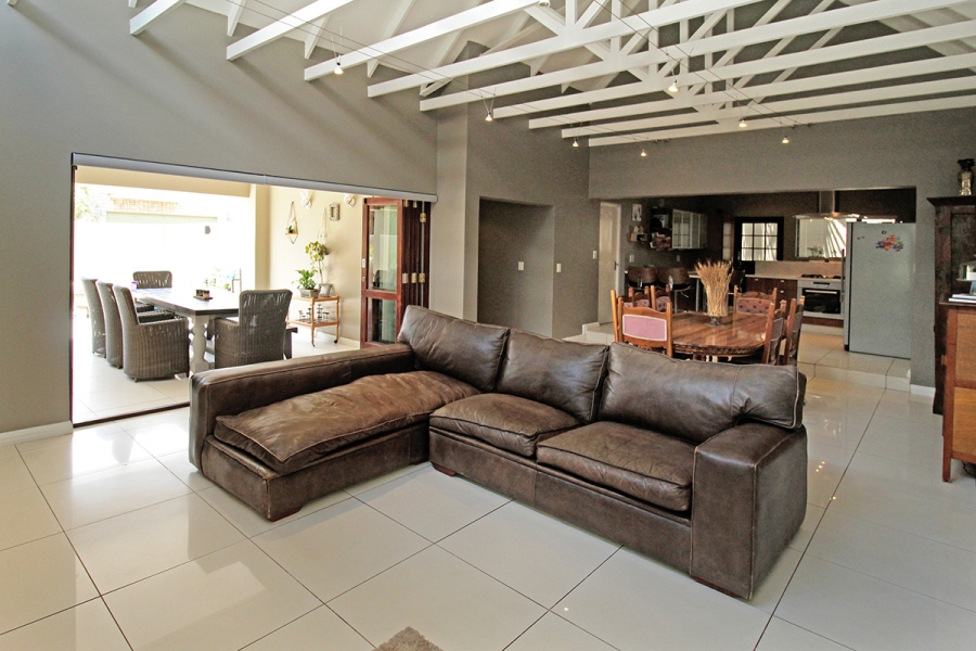 3 Bedroom Property for Sale in Broadacres Gauteng