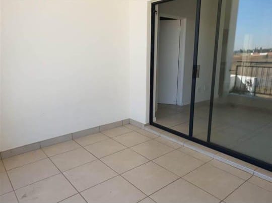 To Let 1 Bedroom Property for Rent in Modderfontein Gauteng