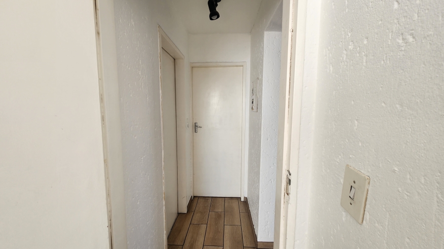 2 Bedroom Property for Sale in Ridgeway Gauteng