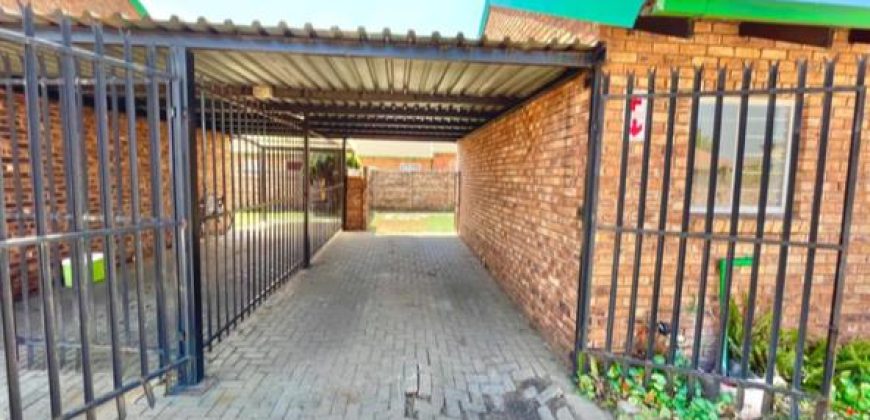 2 Bedroom Property for Sale in The Orchards Gauteng