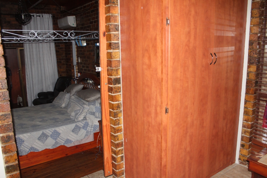 4 Bedroom Property for Sale in Florauna Gauteng