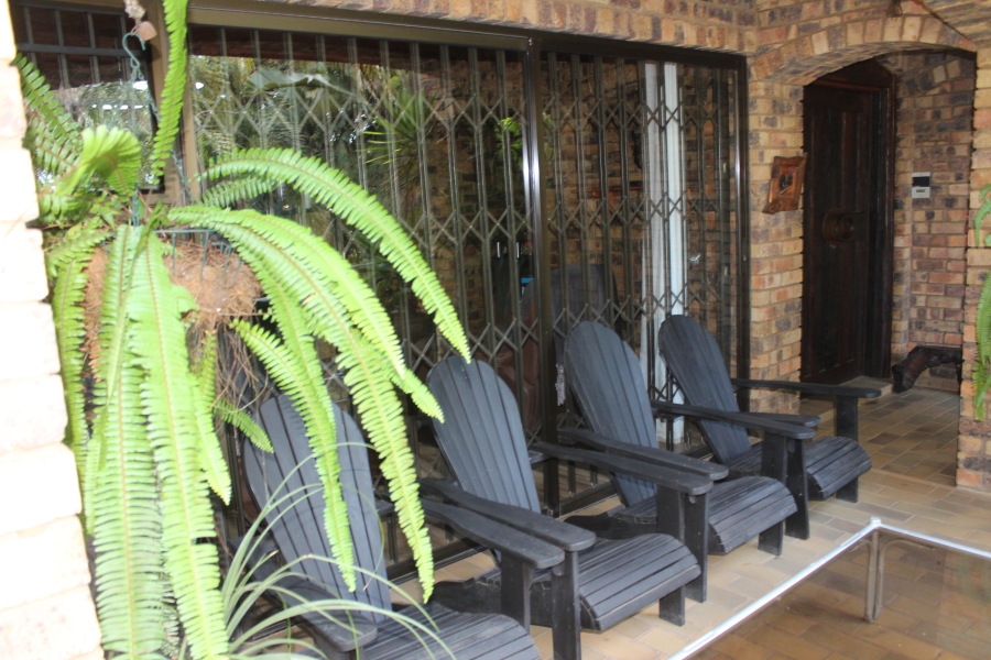 4 Bedroom Property for Sale in Florauna Gauteng