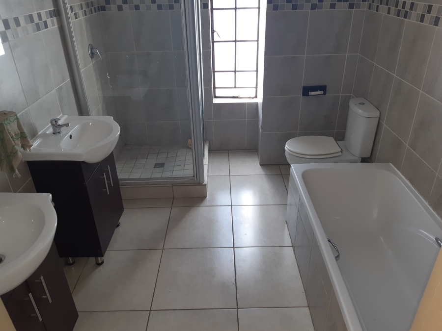 3 Bedroom Property for Sale in Pretoria North Gauteng