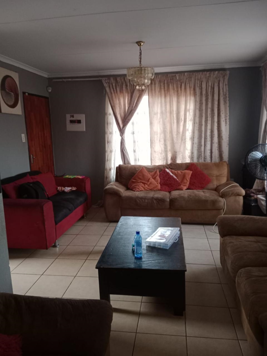 2 Bedroom Property for Sale in Danville Gauteng