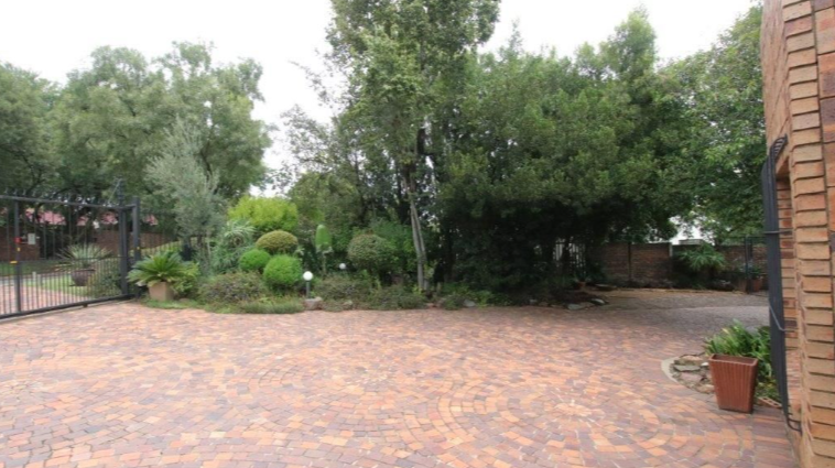 3 Bedroom Property for Sale in Sunninghill Gauteng