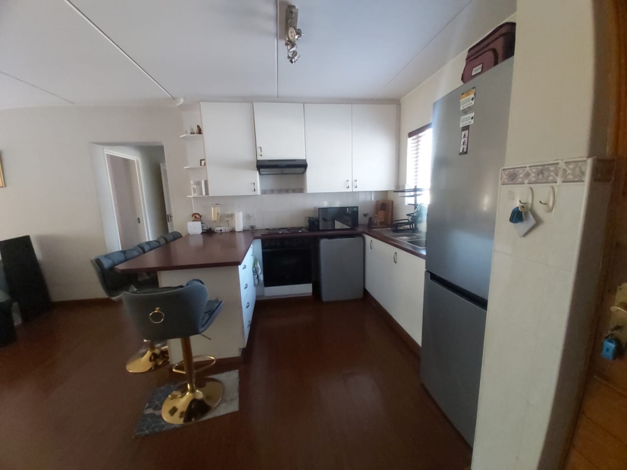 To Let 2 Bedroom Property for Rent in Morningside Gauteng