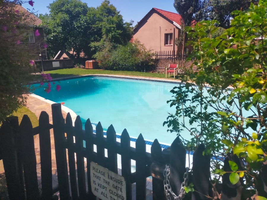 1 Bedroom Property for Sale in Windsor East Gauteng