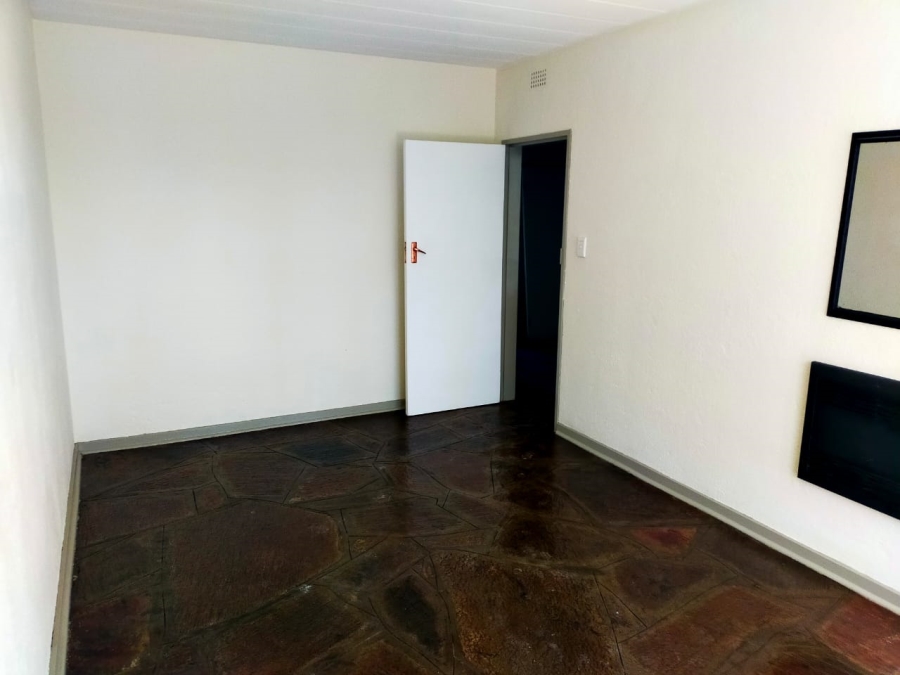 1 Bedroom Property for Sale in Windsor East Gauteng