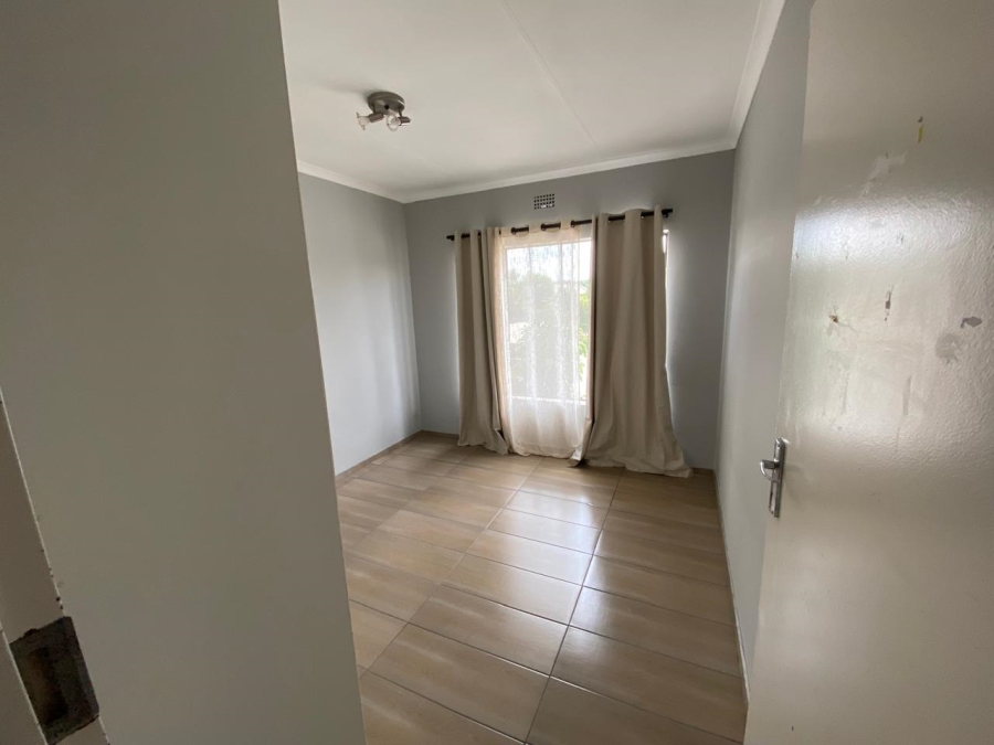 3 Bedroom Property for Sale in Sonneveld Gauteng