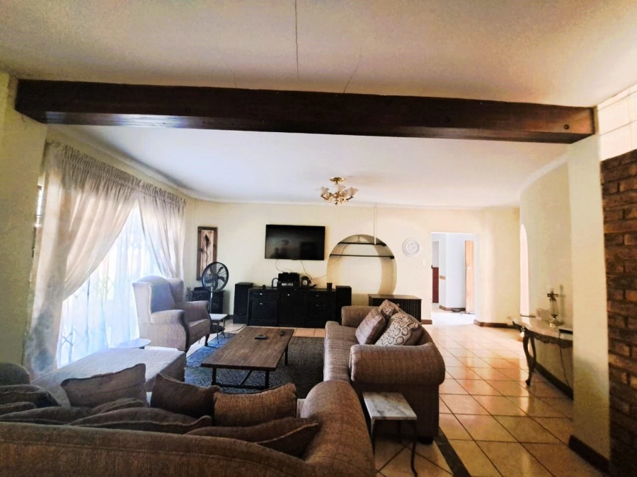 4 Bedroom Property for Sale in Falcon Ridge Gauteng