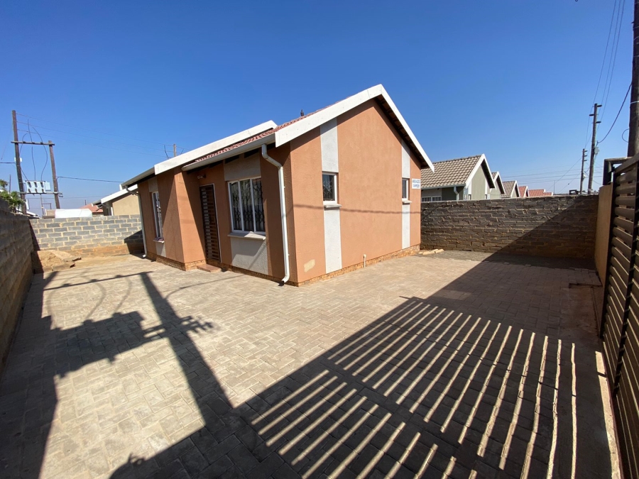 2 Bedroom Property for Sale in Stretford Gauteng