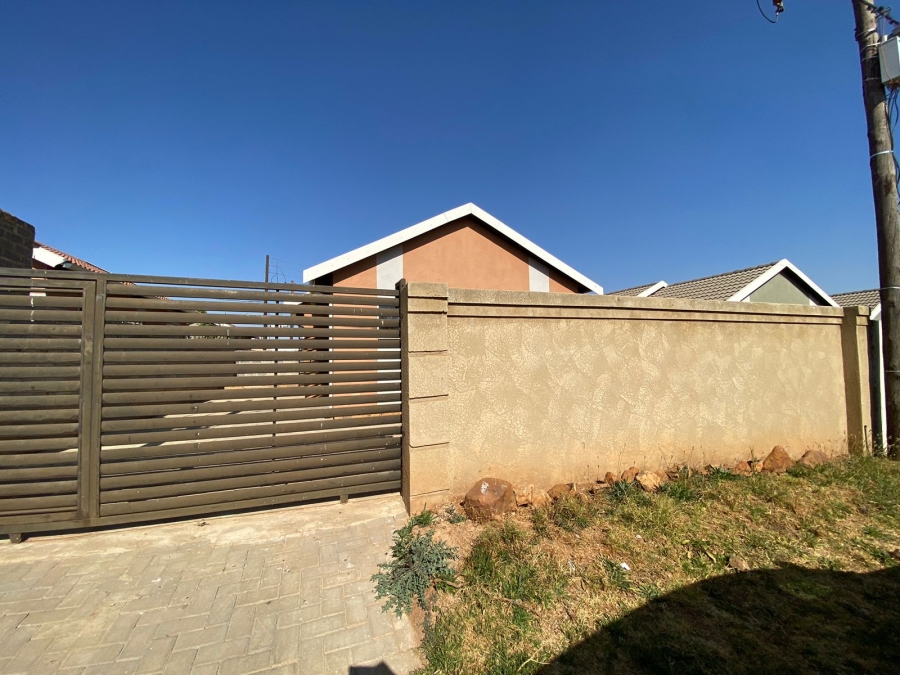 2 Bedroom Property for Sale in Stretford Gauteng