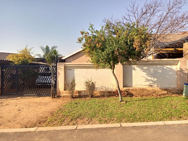 2 Bedroom Property for Sale in Gem Valley Gauteng