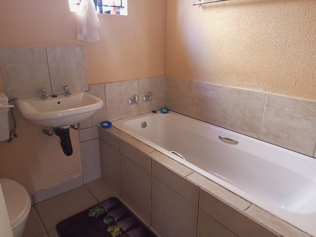 2 Bedroom Property for Sale in Gem Valley Gauteng