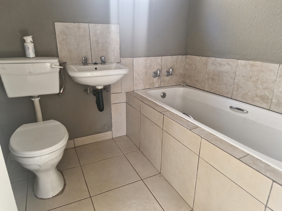 2 Bedroom Property for Sale in Gem Valley Gauteng