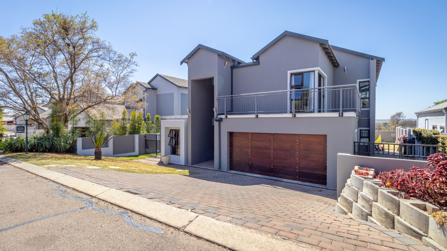 4 Bedroom Property for Sale in Louwlardia Gauteng