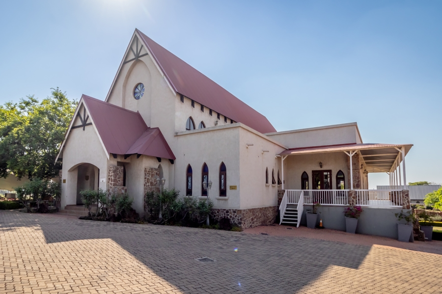 4 Bedroom Property for Sale in Louwlardia Gauteng