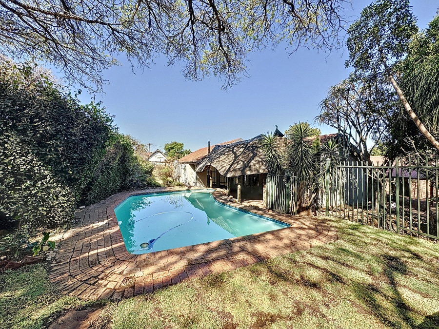 3 Bedroom Property for Sale in La Montagne Gauteng