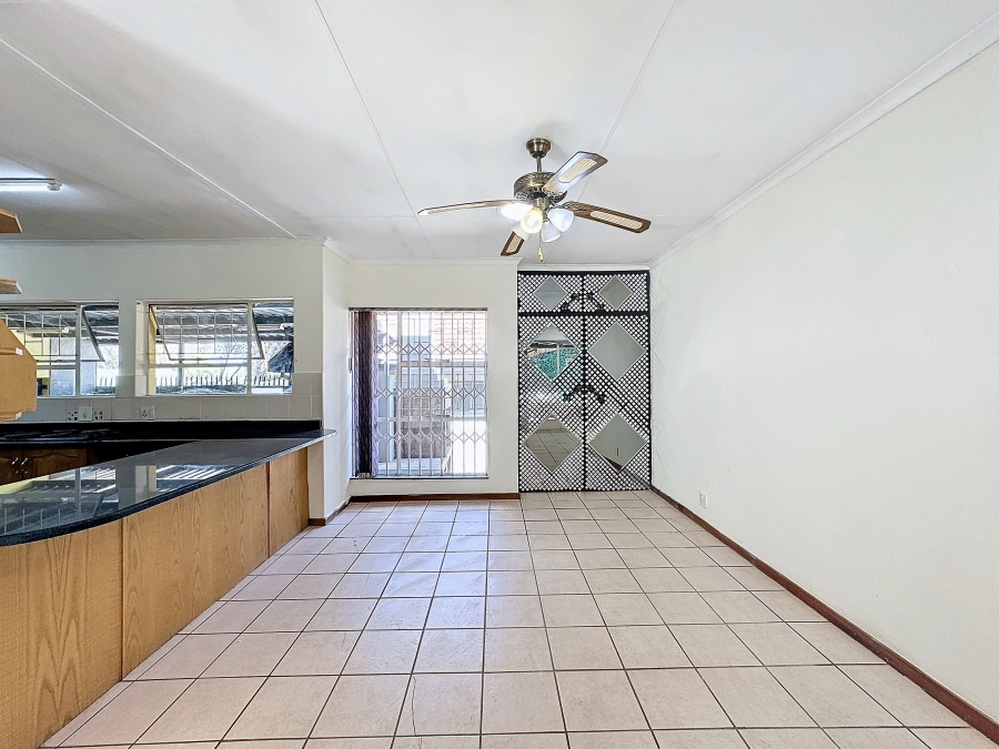 3 Bedroom Property for Sale in La Montagne Gauteng