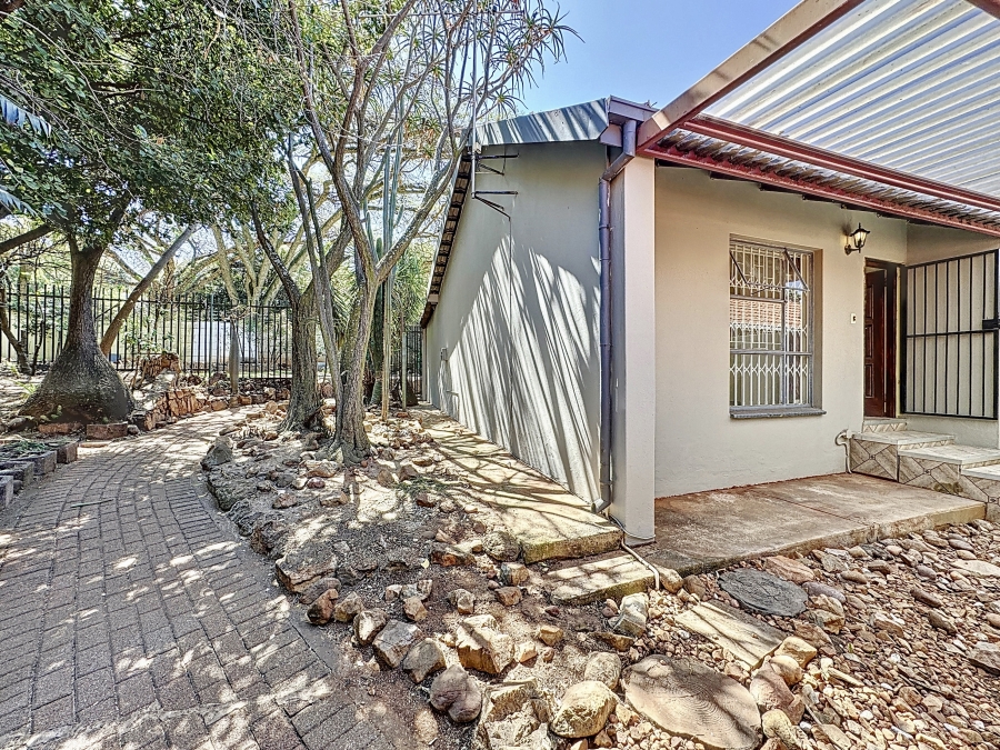 3 Bedroom Property for Sale in La Montagne Gauteng