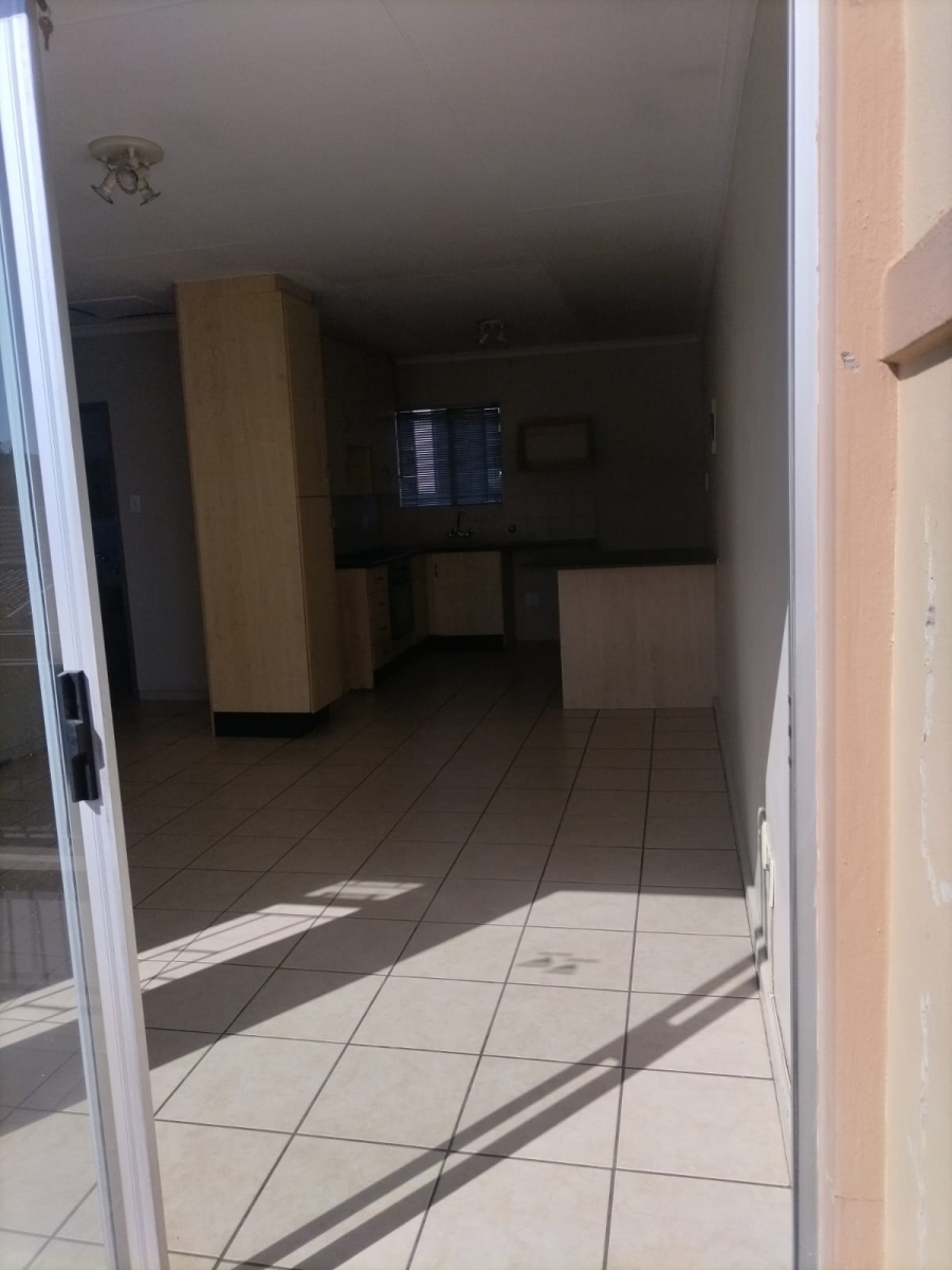 2 Bedroom Property for Sale in Queenswood Gauteng