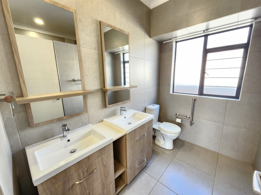 3 Bedroom Property for Sale in Waterkloof Marina Retirement Estate Gauteng