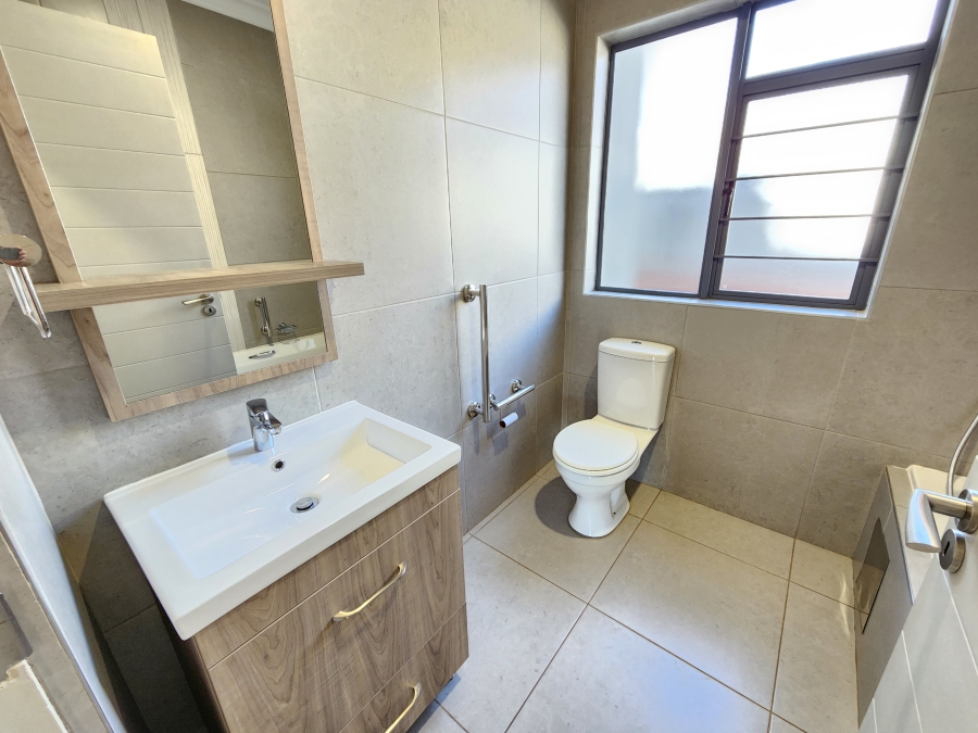 3 Bedroom Property for Sale in Waterkloof Marina Retirement Estate Gauteng