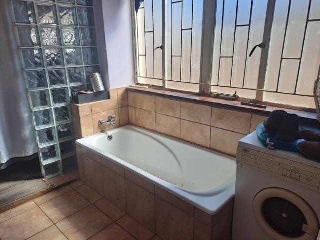 7 Bedroom Property for Sale in Kensington Gauteng