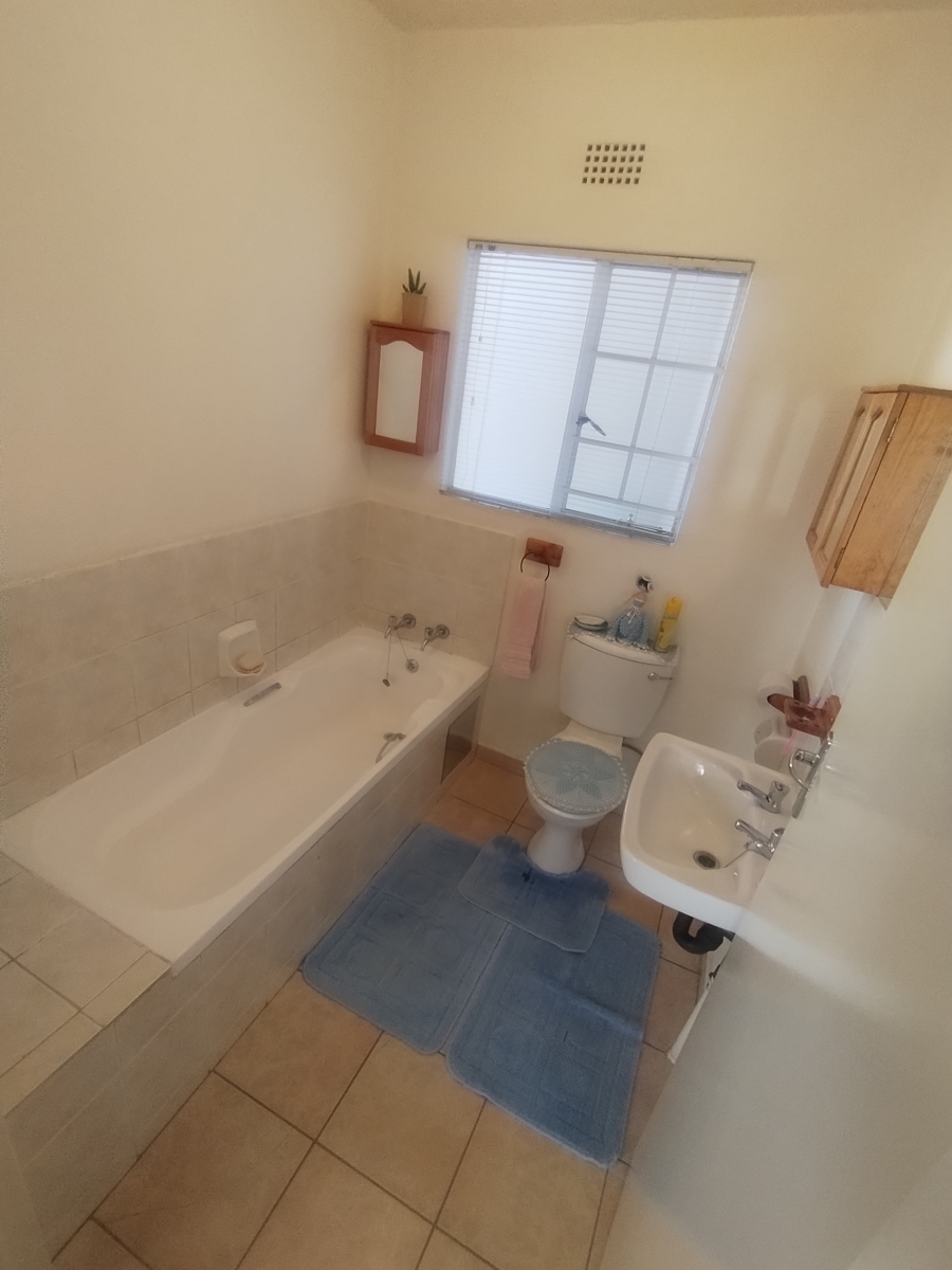 2 Bedroom Property for Sale in Eden Glen Gauteng