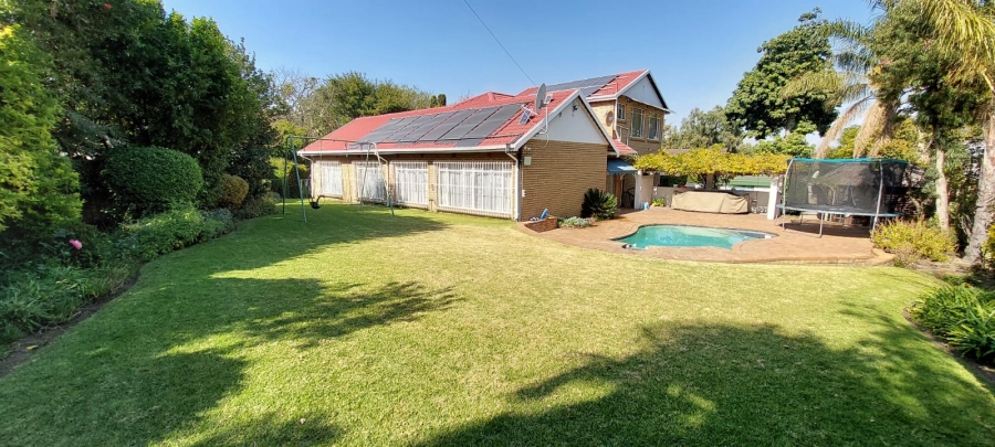 5 Bedroom Property for Sale in Vorna Valley Gauteng