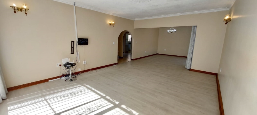 5 Bedroom Property for Sale in Vorna Valley Gauteng