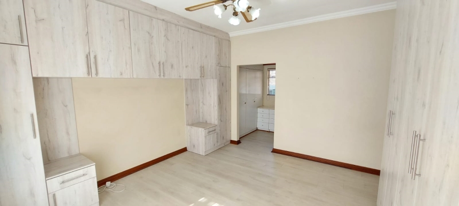 5 Bedroom Property for Sale in Vorna Valley Gauteng