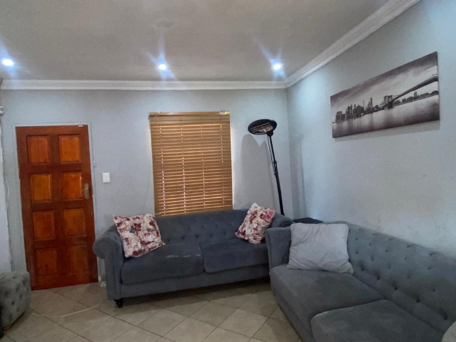 2 Bedroom Property for Sale in Lehae Gauteng