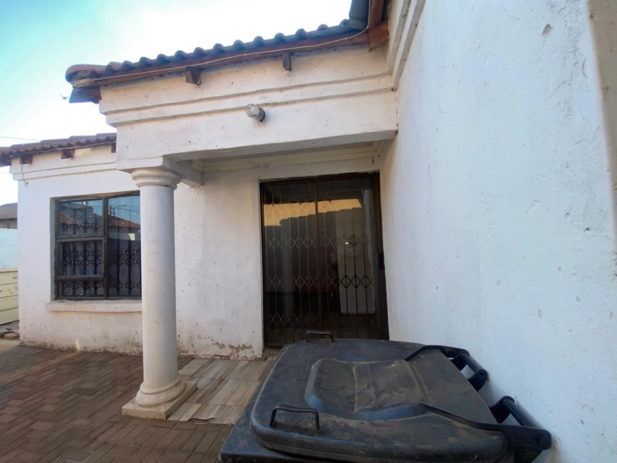 2 Bedroom Property for Sale in Lehae Gauteng