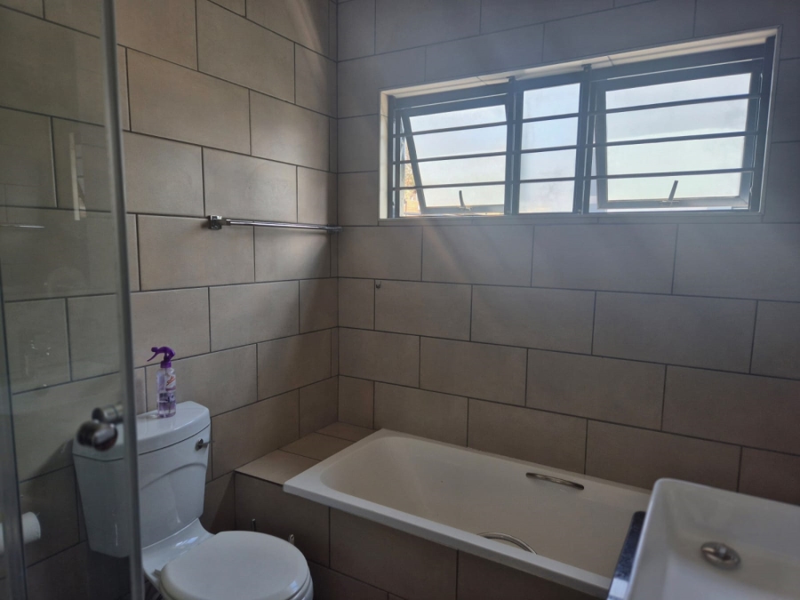 2 Bedroom Property for Sale in Rivonia Gauteng