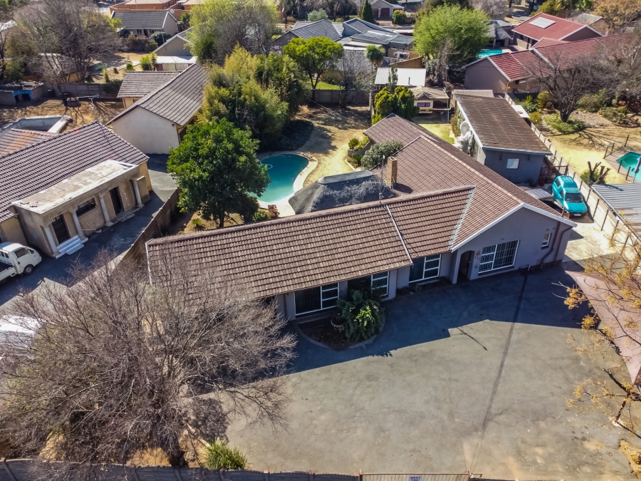 4 Bedroom Property for Sale in Brackenhurst Gauteng