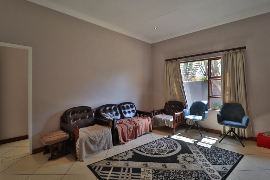 To Let 3 Bedroom Property for Rent in Rietvlei Heights Country Estate Gauteng