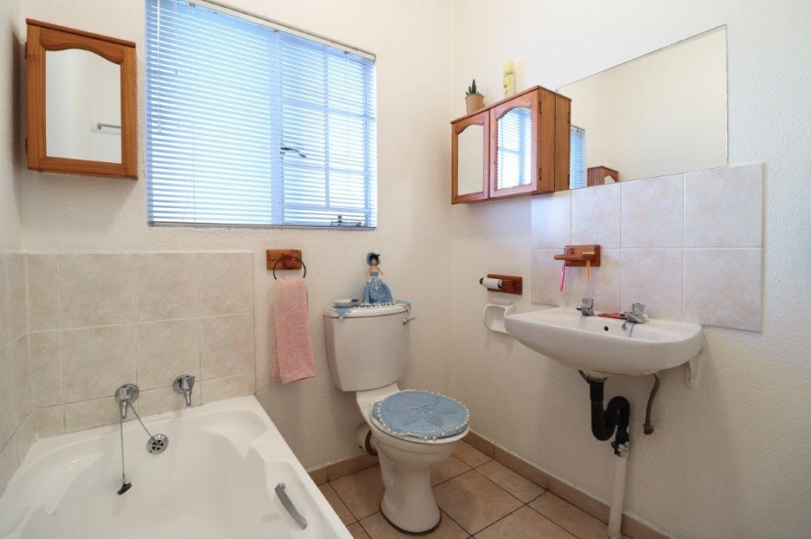 2 Bedroom Property for Sale in Eden Glen Gauteng