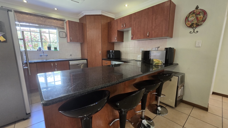 4 Bedroom Property for Sale in Bronberg Gauteng