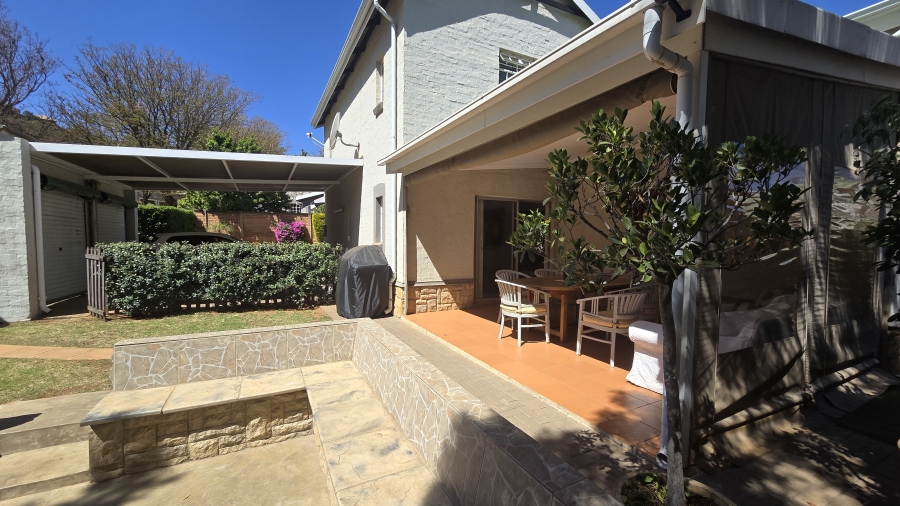 4 Bedroom Property for Sale in Bronberg Gauteng