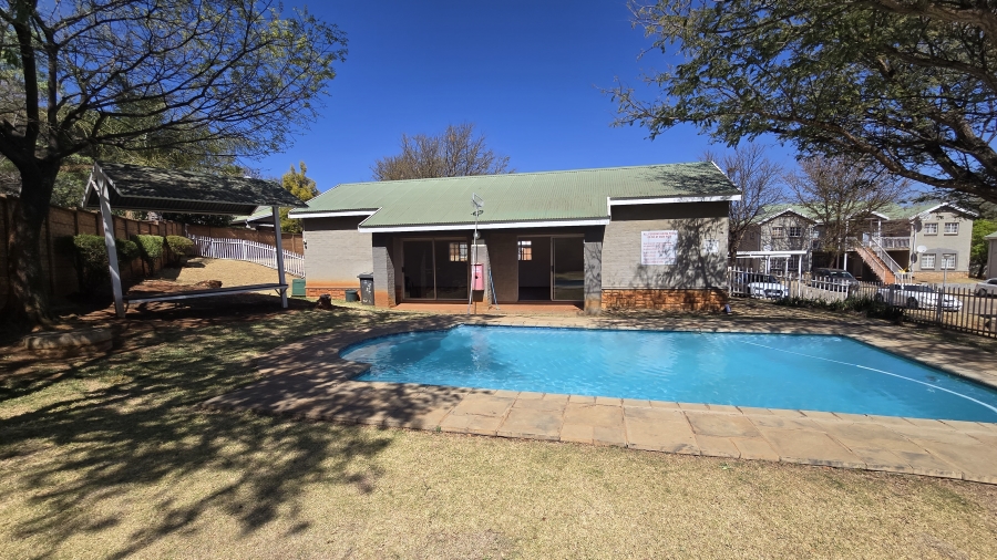 4 Bedroom Property for Sale in Bronberg Gauteng