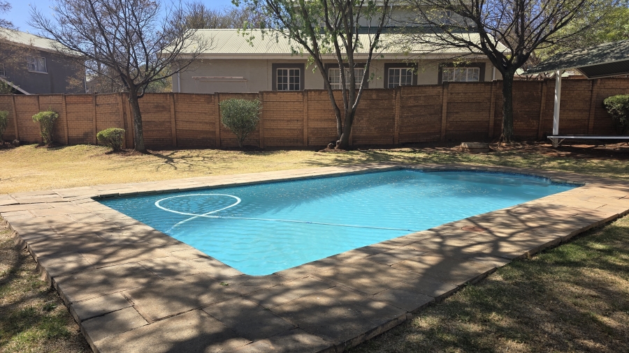 4 Bedroom Property for Sale in Bronberg Gauteng