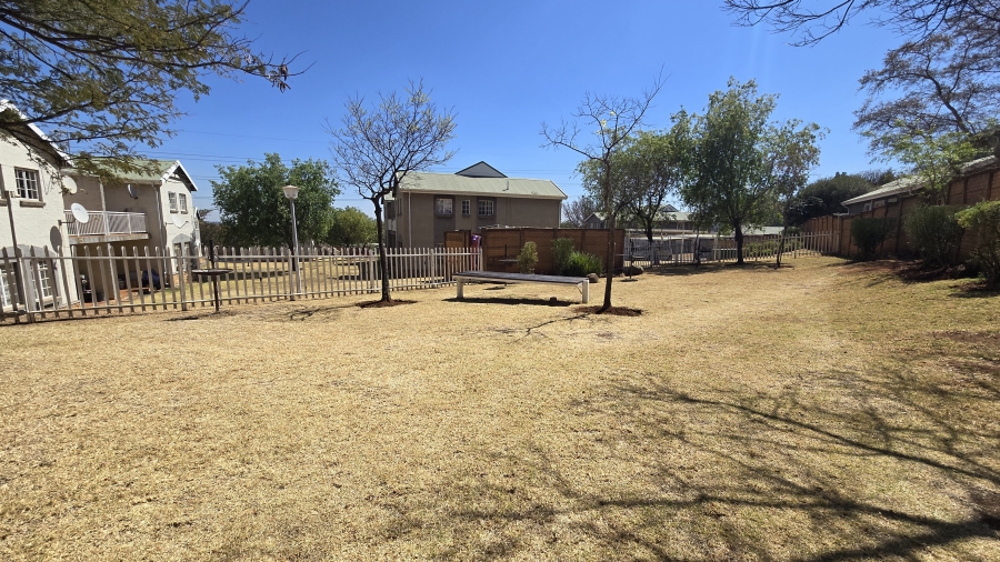 4 Bedroom Property for Sale in Bronberg Gauteng