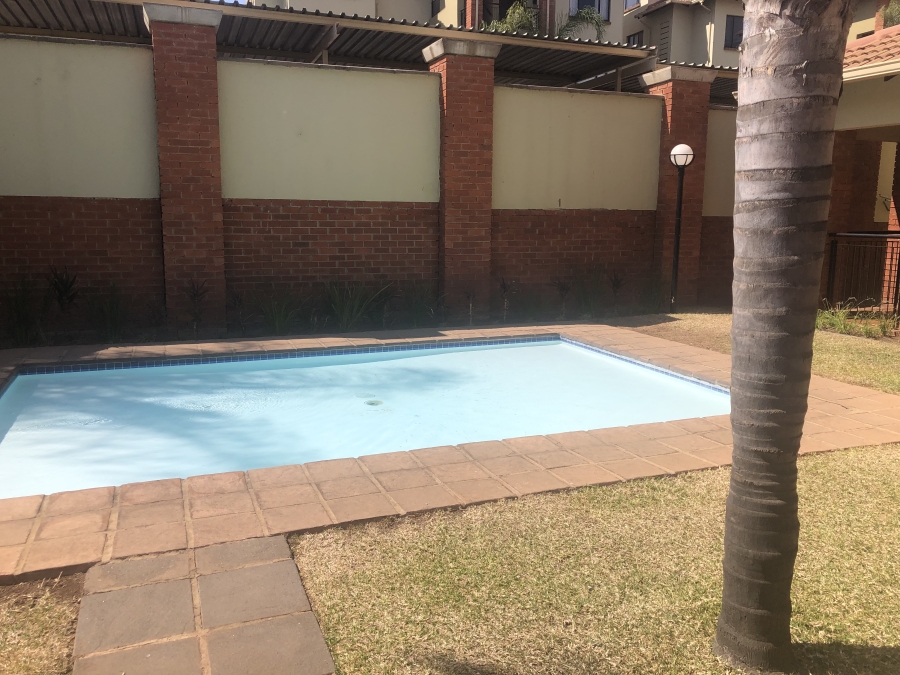 2 Bedroom Property for Sale in Sunninghill Gauteng